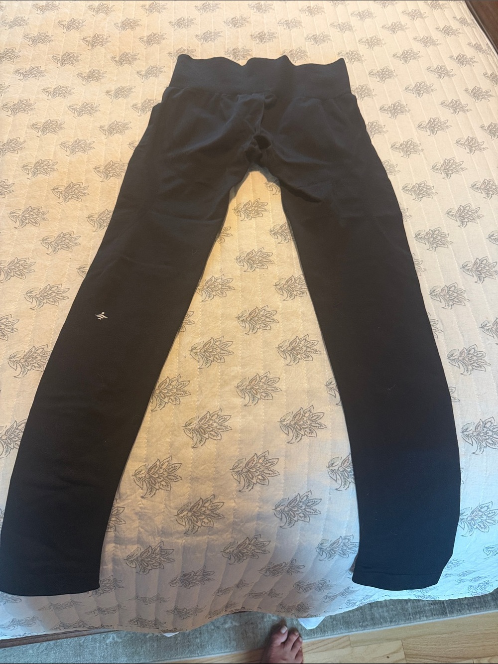 Black Halara Leggings 7/8. Size small. Butt lifting